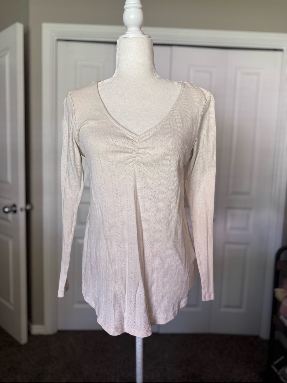 H&M Mama Long Sleeve V Neck Long Sleeve size Large